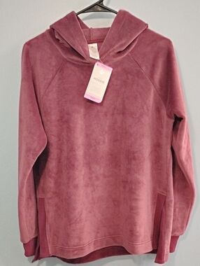 NWT Lush Plush Hooded Pullover in Mauve By Members Mark